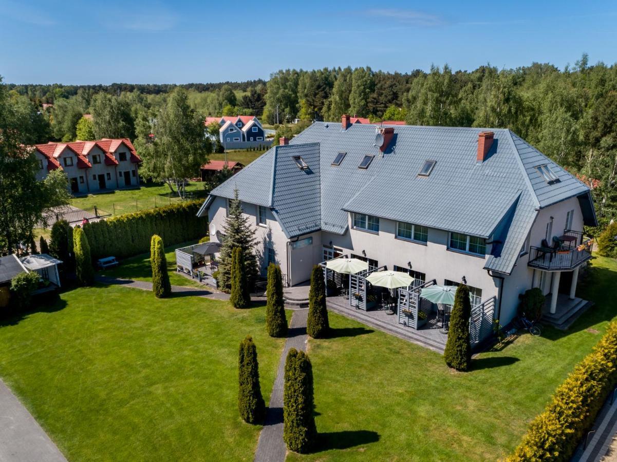 Dw Roza Wiatrow Lägenhet Dębki Exteriör bild