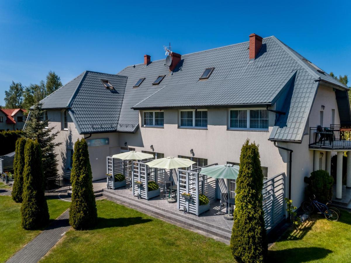 Dw Roza Wiatrow Lägenhet Dębki Exteriör bild