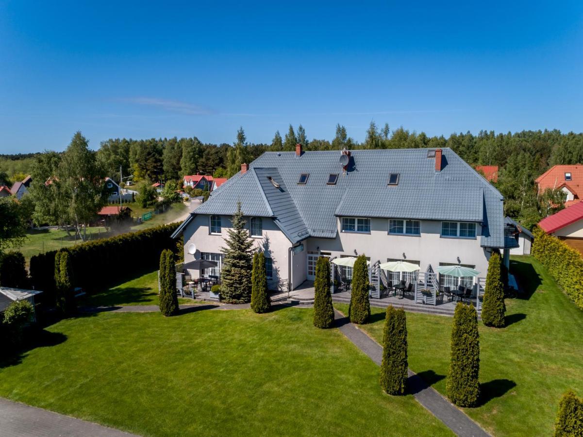 Dw Roza Wiatrow Lägenhet Dębki Exteriör bild